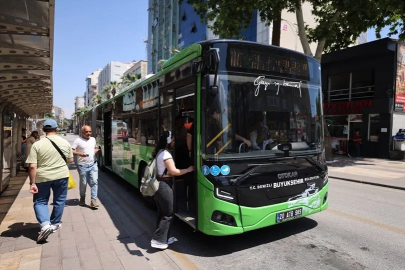 Denizli'de ulaşım desteğinden binlerce öğrenci faydalandı