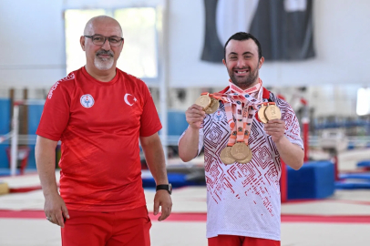 İzmirli özel sporcu Öztürk’ten tarihi başarı